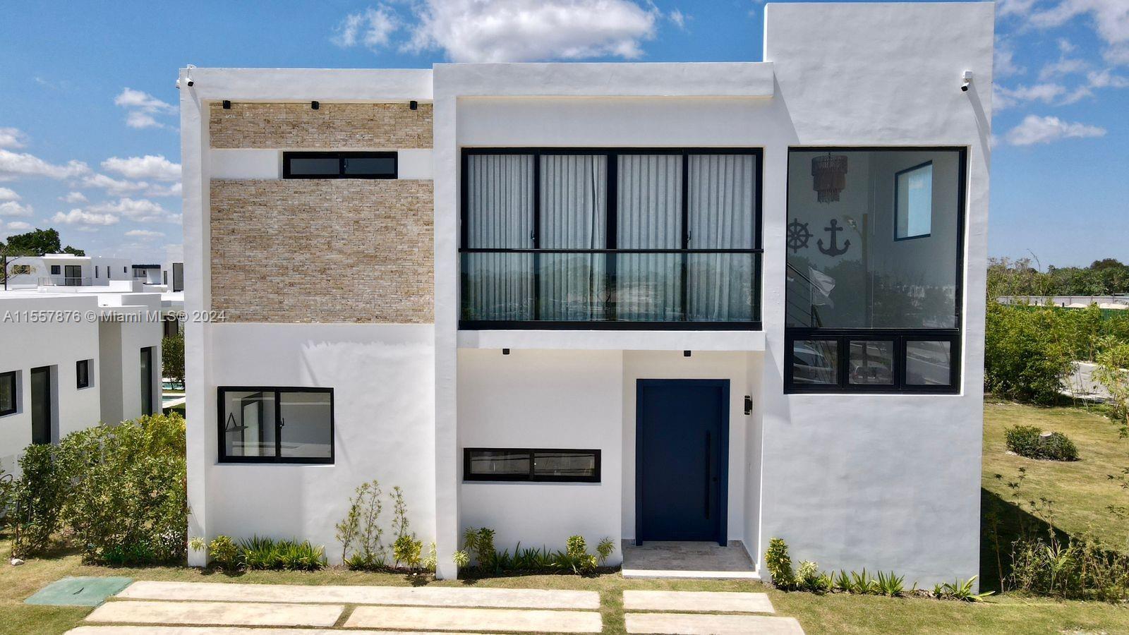 Splendid Family House